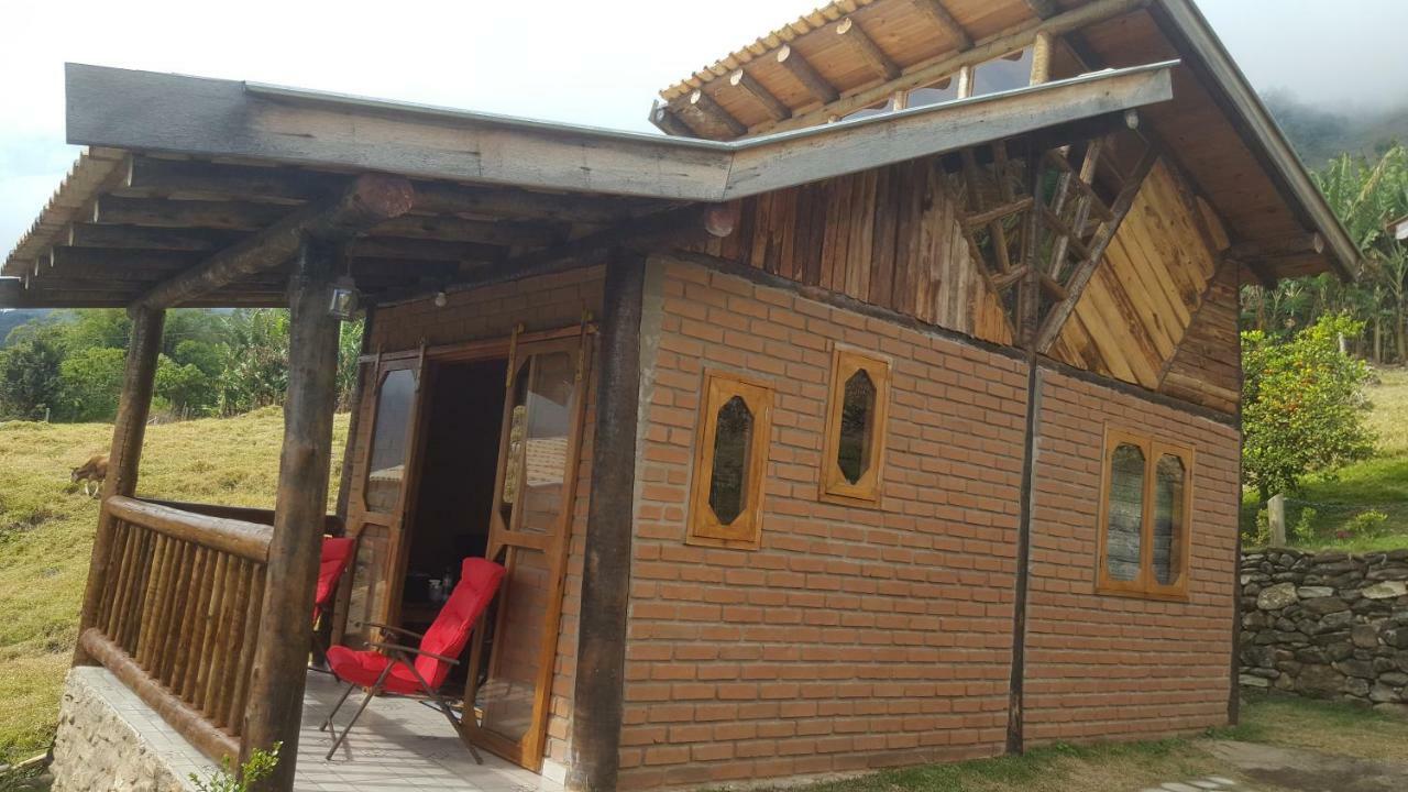 Chale Refugio Da Pedra Sp Villa São Bento do Sapucaí Exterior photo